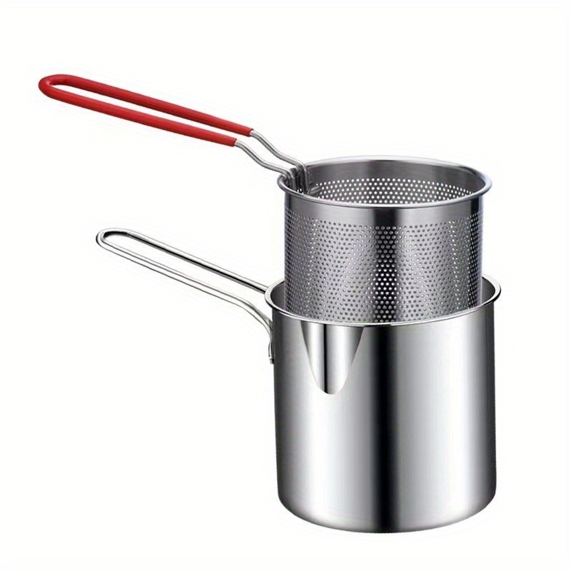 Deep fryer with a filter basket